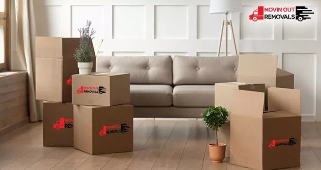 4 Expert Tips to Pack Fragile Items During House Removals